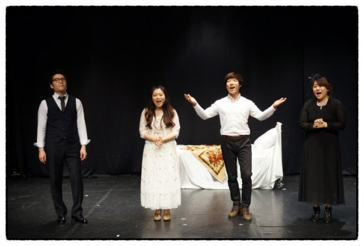 홍대 나들이 - 뮤지컬 동호회 '잡쇼' 포스트극장 무료공연 & 핸인핸버거 홍대 나들이 - 뮤지컬 동호회 '잡쇼' 포스트극장 무료공연 & 핸인핸버거