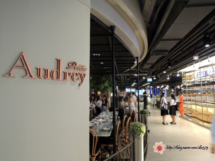 [오드리] 방콕 맛집 Audery  / 쁘띠 오드리 씨암센터점