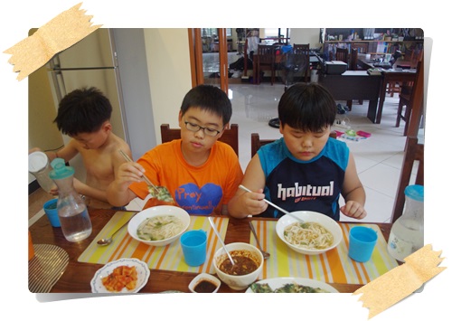  맛있는점심식사(2014년8월21일목요일/칼국수&해물부추전)