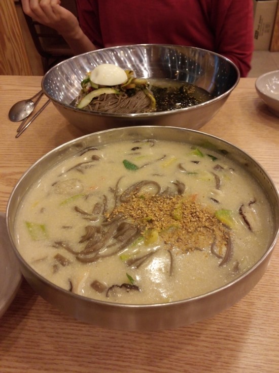  신당동 들깨칼국수 막국수 봉평매밀국수