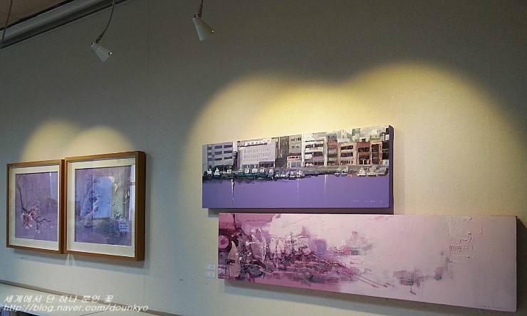  '원숙이의 풍경 이야기展'이 황간역 갤러리에서 열리고 있습니다. (『ウォンスキの風景の話展』が黄澗駅のギャラリーで開かれています。)