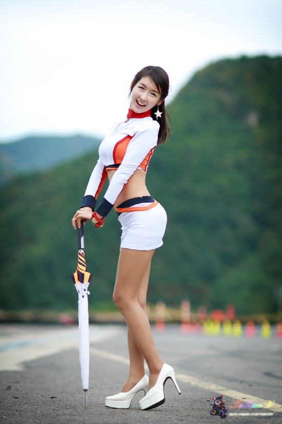  매력이 넘치는 레이싱걸