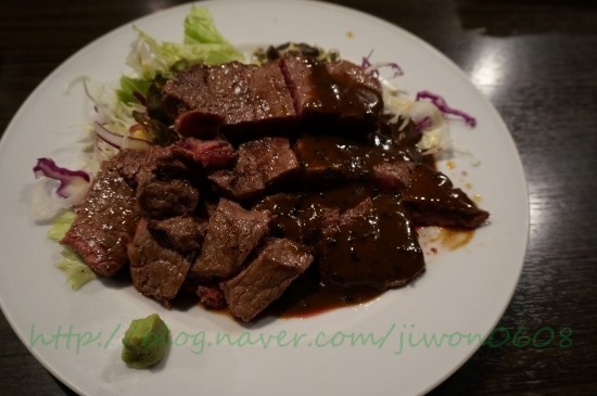  오사카 만원으로 먹는 카트르라팽 quatre lapin 스테이크 런치