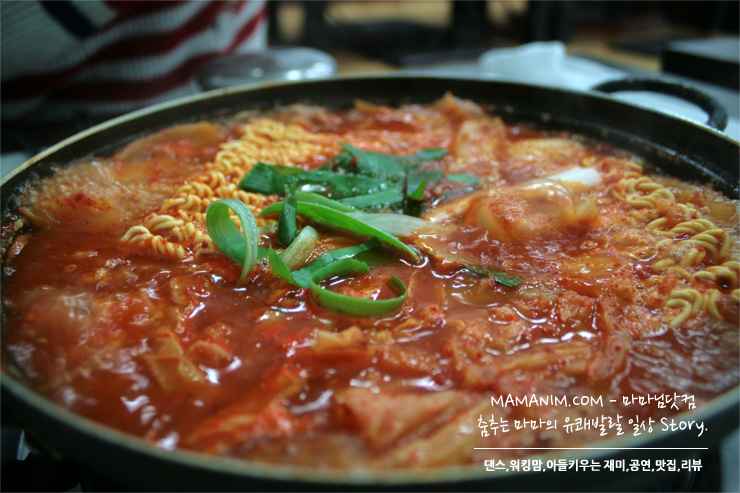  서울김치찌개 맛집 애솔촌돼지 등촌본점.. 기가막힌 김치찌개네요.. 