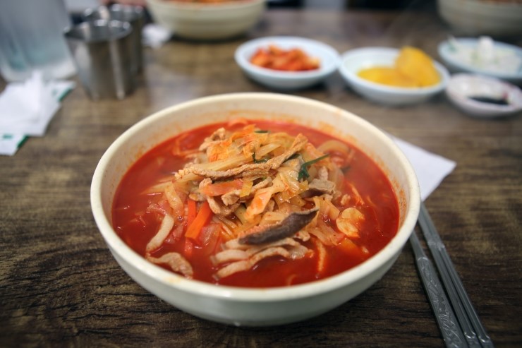  제주강정맛집 개운함 얼큰함 물질식육식당! 켄싱턴리조트 서귀포 근처 맛집! 제주도민들이 추천하는 맛집!