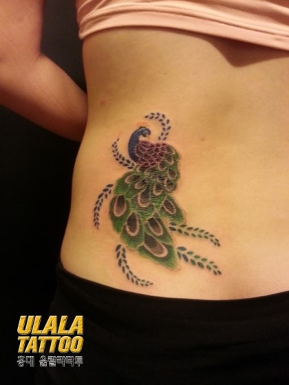 여성을 위한 골반 문신