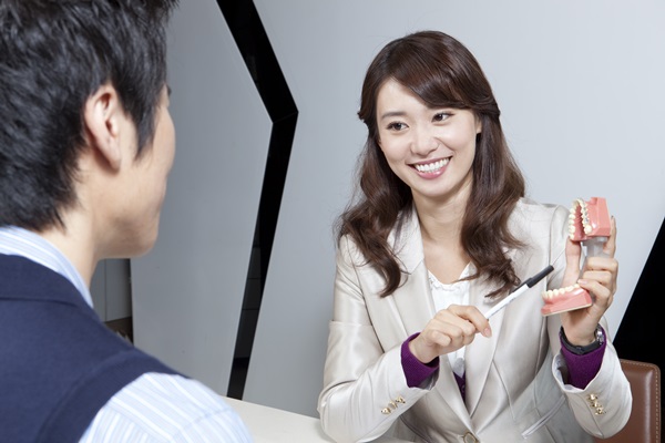  나에게 맞는 치아미백 받고 환한 미소를 가지세요!