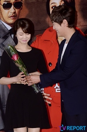 김옥빈, 이희준 열애인정! "유럽에서 여행중" 김옥빈, 이희준 열애인정! "유럽에서 여행중"
