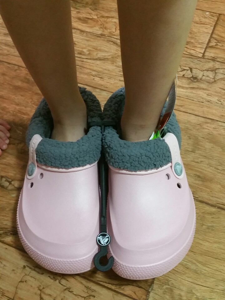  겨울 패션 크록스털신으로 멋내기