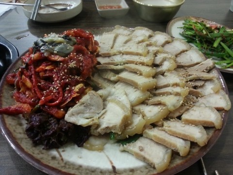  보쌈과 쟁반막국수