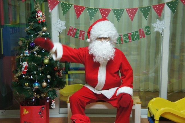 Merry X-MAS! 올해에도 저는 산타가 되었습니다.. 그리고.. Merry X-MAS! 올해에도 저는 산타가 되었습니다.. 그리고..