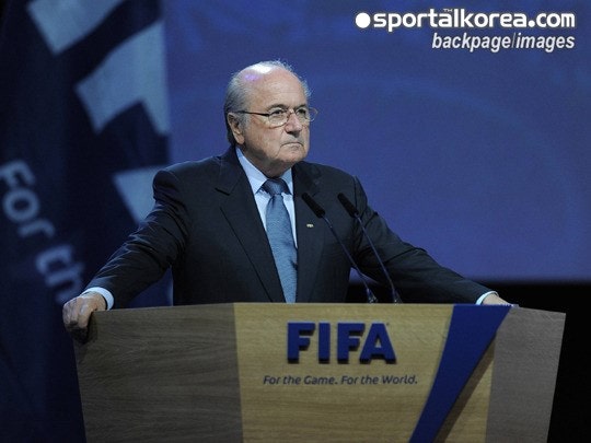 [FIFA] '5선 도전' 블래터의 대항마? '진짜'가 나타났다