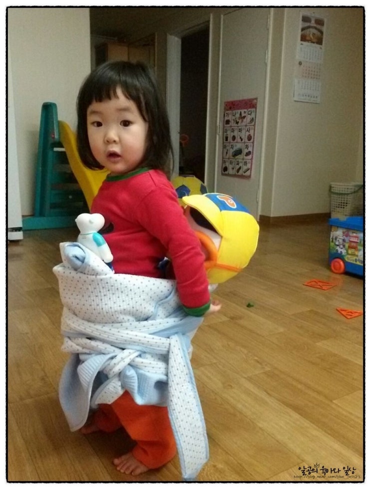 어부바 놀이 : 잘 업고다니네요^0^ 어부바 놀이 : 잘 업고다니네요^0^