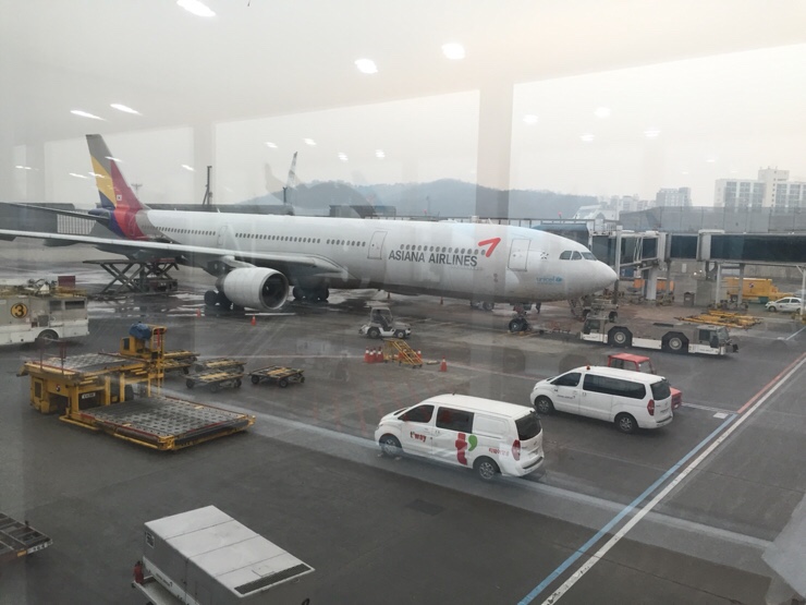 2015. 1. 5 - 일본 도쿄 여행 첫째날 #1 - 김포공항 / 아시아나 기내식 / 험난한 입국심사 / 일본 편의점 2015. 1. 5 - 일본 도쿄 여행 첫째날 #1 - 김포공항 / 아시아나 기내식 / 험난한 입국심사 / 일본 편의점