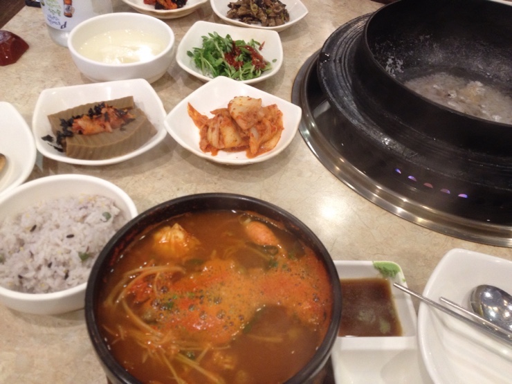  둔산동 가마솥 점심특선 해물탕