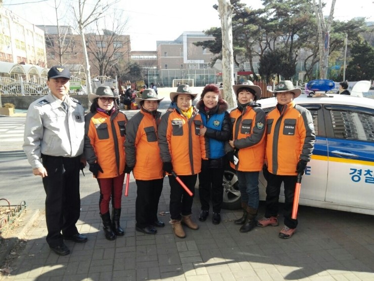 2015년 초.중.고등학교 졸업식 교통봉사 2015년 초.중.고등학교 졸업식 교통봉사