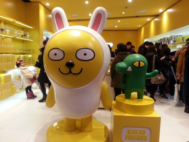  신촌 카카오프렌즈 팝업스토어 다녀왔어용~