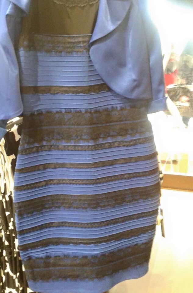 논란의 드레스 색깔!