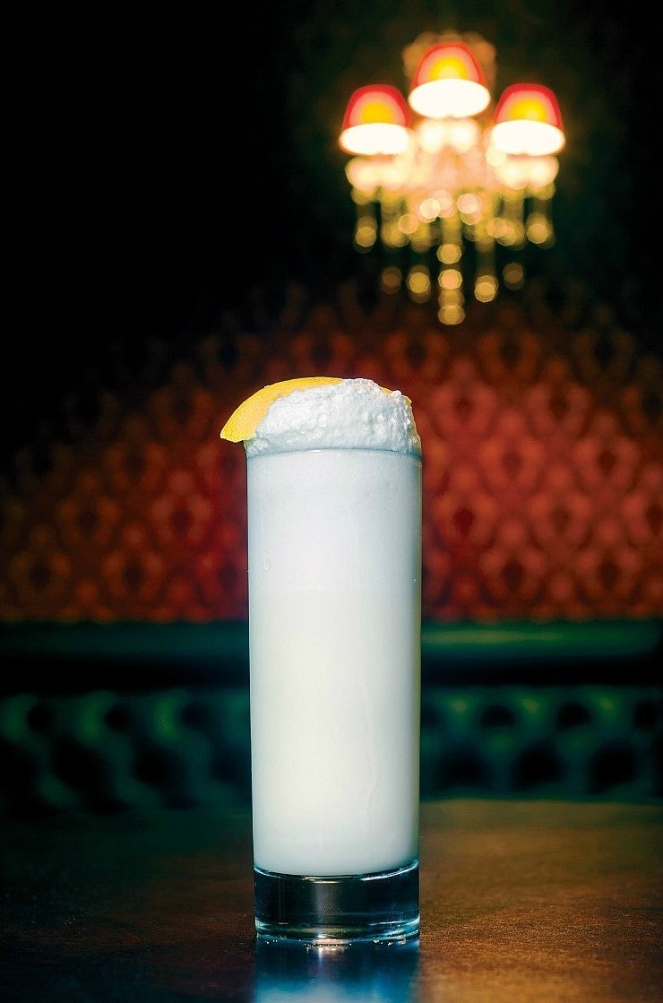 금주법 이전 시대의 전설적인 칵테일, 라모스 진 피즈 Ramos Gin Fizz