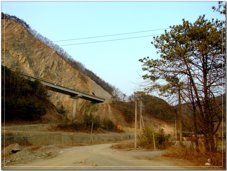  쓸쓸함, 그 뒤안길에서 - 중앙선 (구)평은역