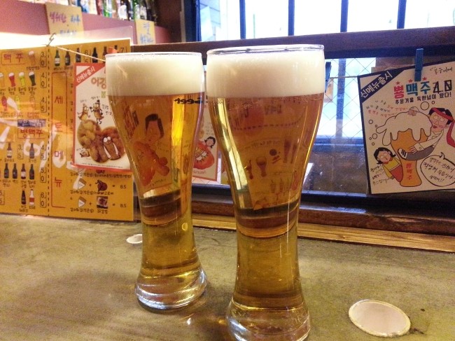  외대맛집 봉구비어에서 생맥주를 한잔~아니 두잔~