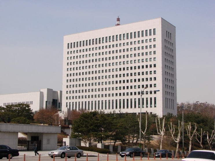  형사소송은 어떻게 진행되나요?