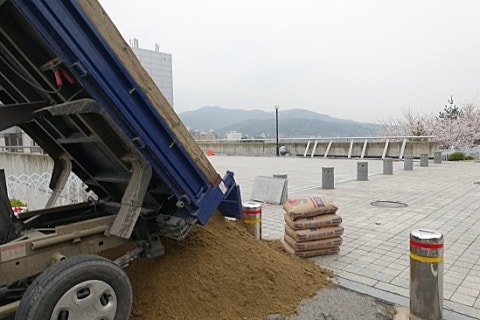 레미탈;시멘트;백시멘트;보도블럭;마사토;모래 이미지
