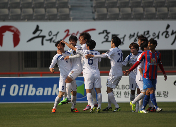 하나은행 2015 FA컵’ 3R - 수원 FC vs 울산 현대미포조선 하나은행 2015 FA컵’ 3R - 수원 FC vs 울산 현대미포조선