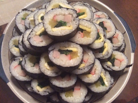 오늘 저녁은 집에서 만든 짱양표 김밥