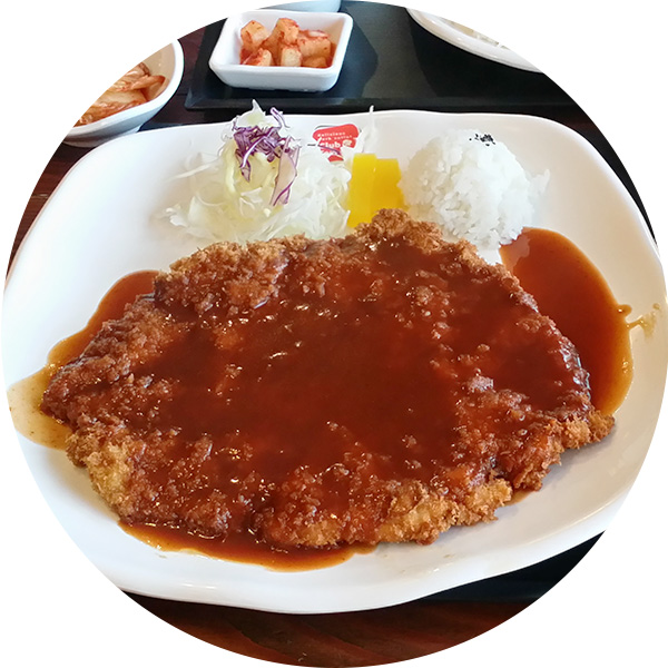  돈까스클럽 / 봄비 / 전주현대옥 콩나물 국밥 / 녹차플랫치노