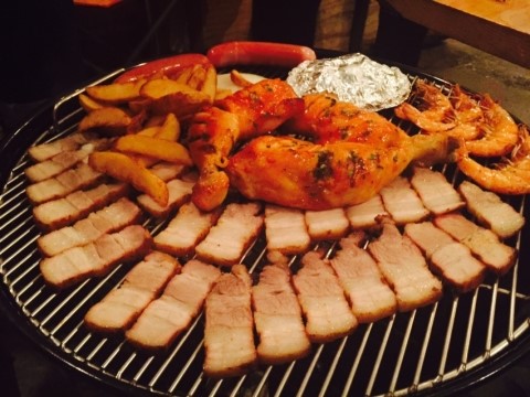 20150511 홍대 액션그릴, 캠핑가서 먹는 고기가 그리울때:)