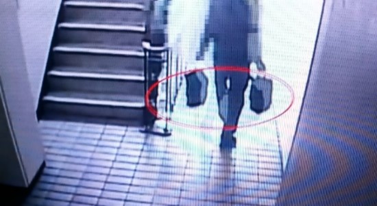 <b>아파트</b> 한 개 라인 <b>소방노즐</b> 싹쓸이.. 30대 <b>절도</b>범 구속