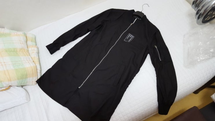 카이아크만(Kai-aakmann)얇은 야상 디자인, 흰티와 어울릴 듯... 카이아크만(Kai-aakmann)얇은 야상 디자인, 흰티와 어울릴 듯...