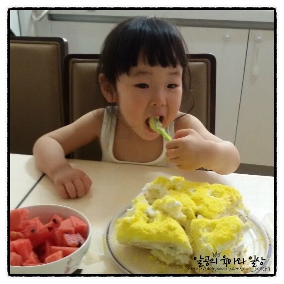 달이의 케익먹방ㅋㅋ 달이의 케익먹방ㅋㅋ
