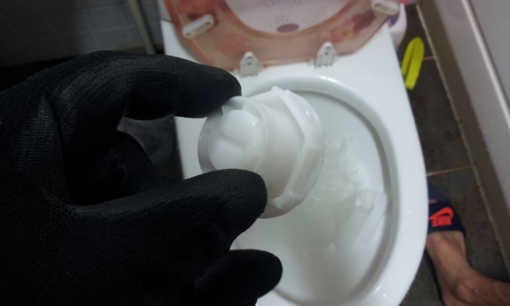  [제습기 부품 빠진 변기 막힘] 구미 임은동, 상모동, 사곡동 굿팔레스3차 변기 뚫음 뚫어 해결