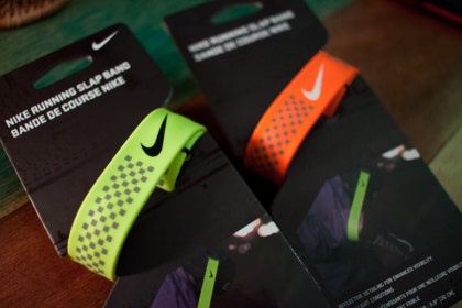 Nike slap band hot sale