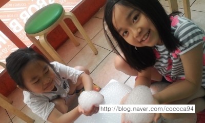 드라이아이스로 놀아요~~