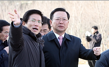 김부겸, 김문수 대구 수성갑에서 만나다.