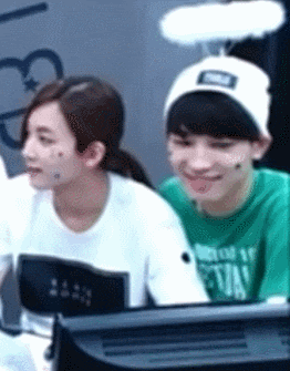 150626 안드로메다: 뽀뽀 얘기에 눈치 보는 민규/원우