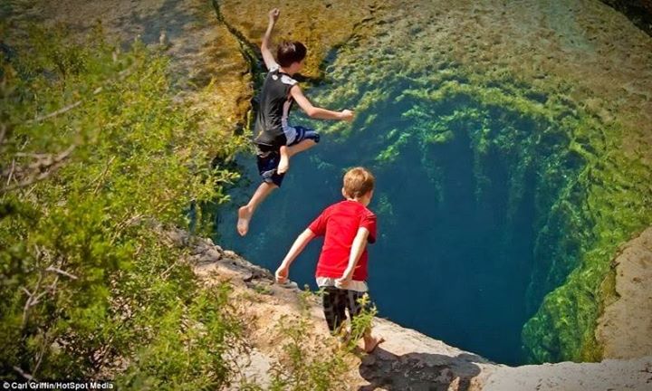 미국 텍사스의 다이빙명소 '야곱의 우물' (세계에서 가장 위험한 다이빙 장소/돌아올 수 없는 다이빙 장소)