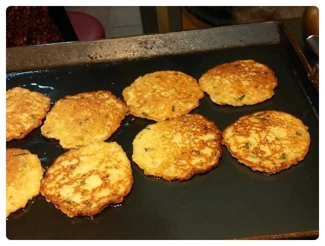 빈대떡은 언제나 맛있어요!!^^