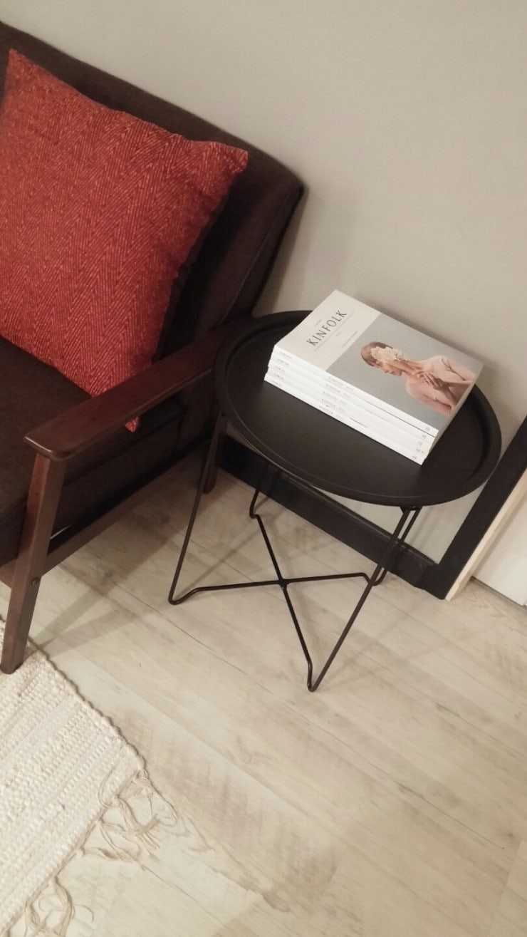 너무 만족스러운 마켓비 철제 사이드테이블.