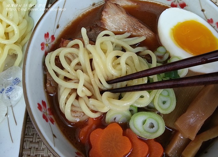  닛신 라오 츠케멘 (日清ラ王 つけ麺)