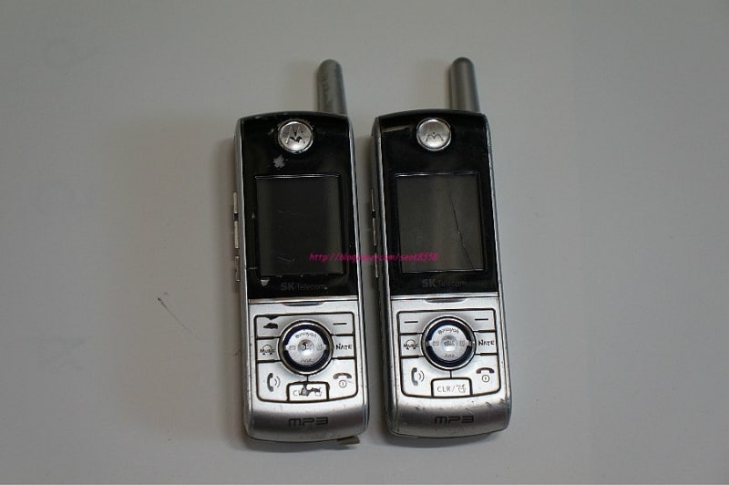 MS400 모토로라의 첫 슬라이드폰