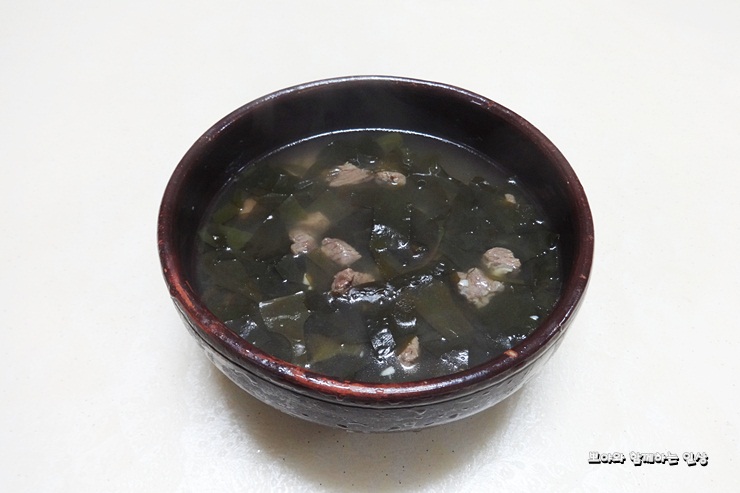  쇠고기미역국 황금레시피! 소고기미역국 맛있게 끓이는법