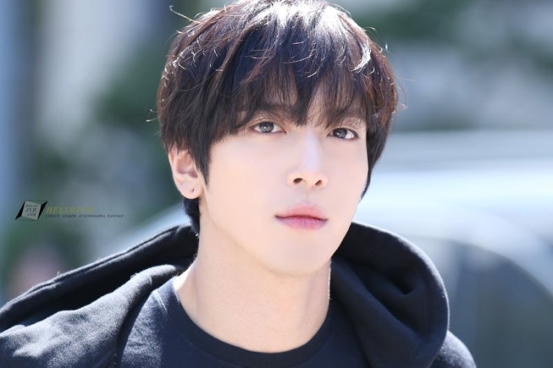 정용화 말로 표현하기 힘든 존잘외모를 널리널리 알려보자!!♥(무릎주의)(심쿵주의)(감탄사....