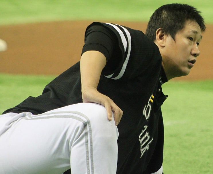 '<b>이대호</b>와 오승환' 일본에 남는다면 그 연봉은?