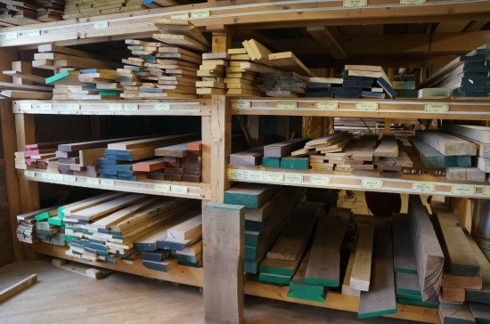  우드워킹 럼버야드(Lumber yard)