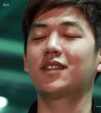 이용대는 훈훈한 외모에 실력까지 최고! (+ 윙크짤이 빠질 수 없지)