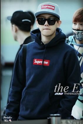 UNHS Supreme box logo hoodie NAVY